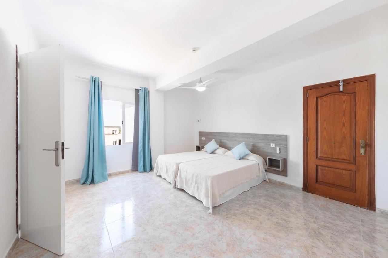 Hostal Cala Llombards Dış mekan fotoğraf