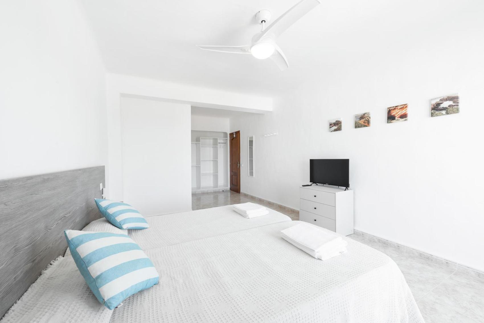 Hostal Cala Llombards Dış mekan fotoğraf