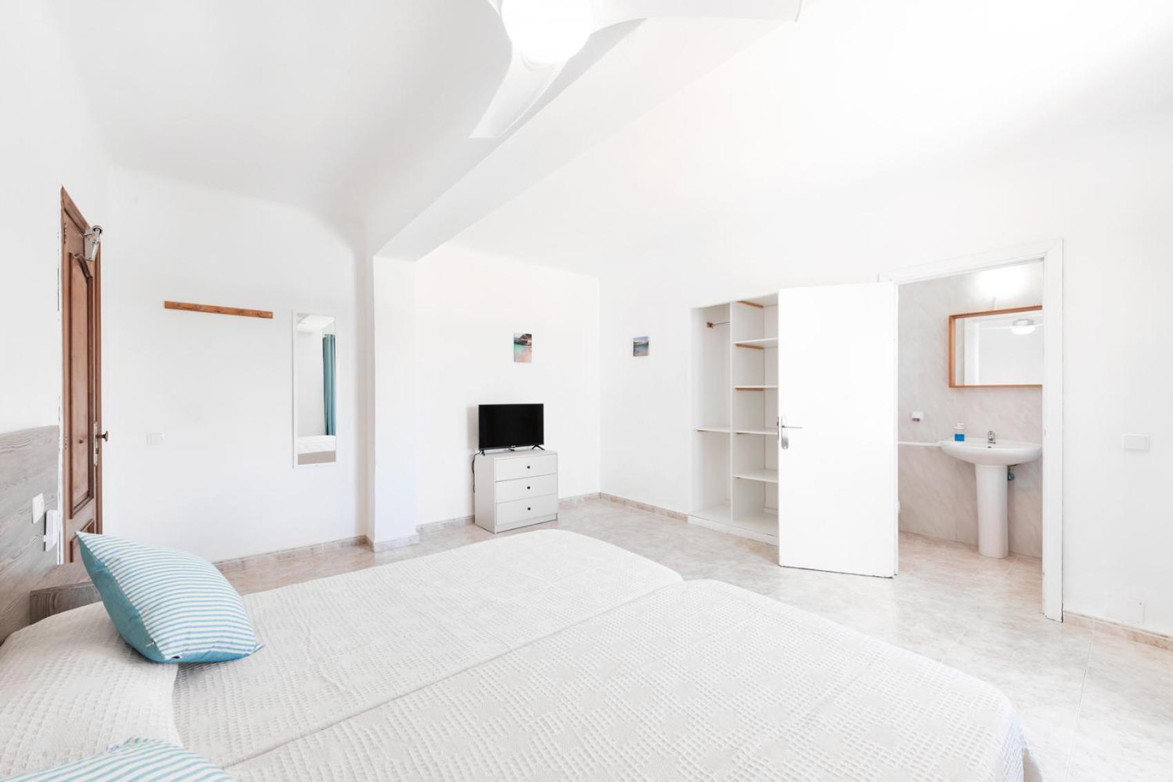Hostal Cala Llombards Dış mekan fotoğraf