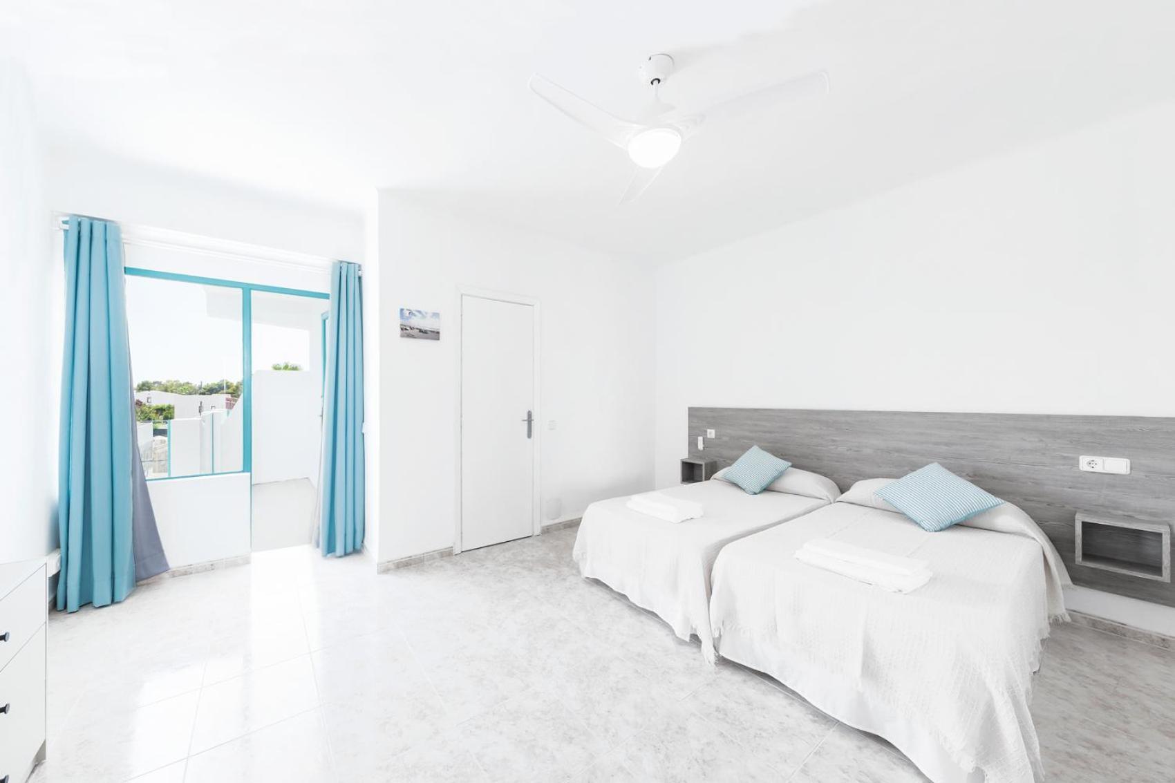Hostal Cala Llombards Dış mekan fotoğraf