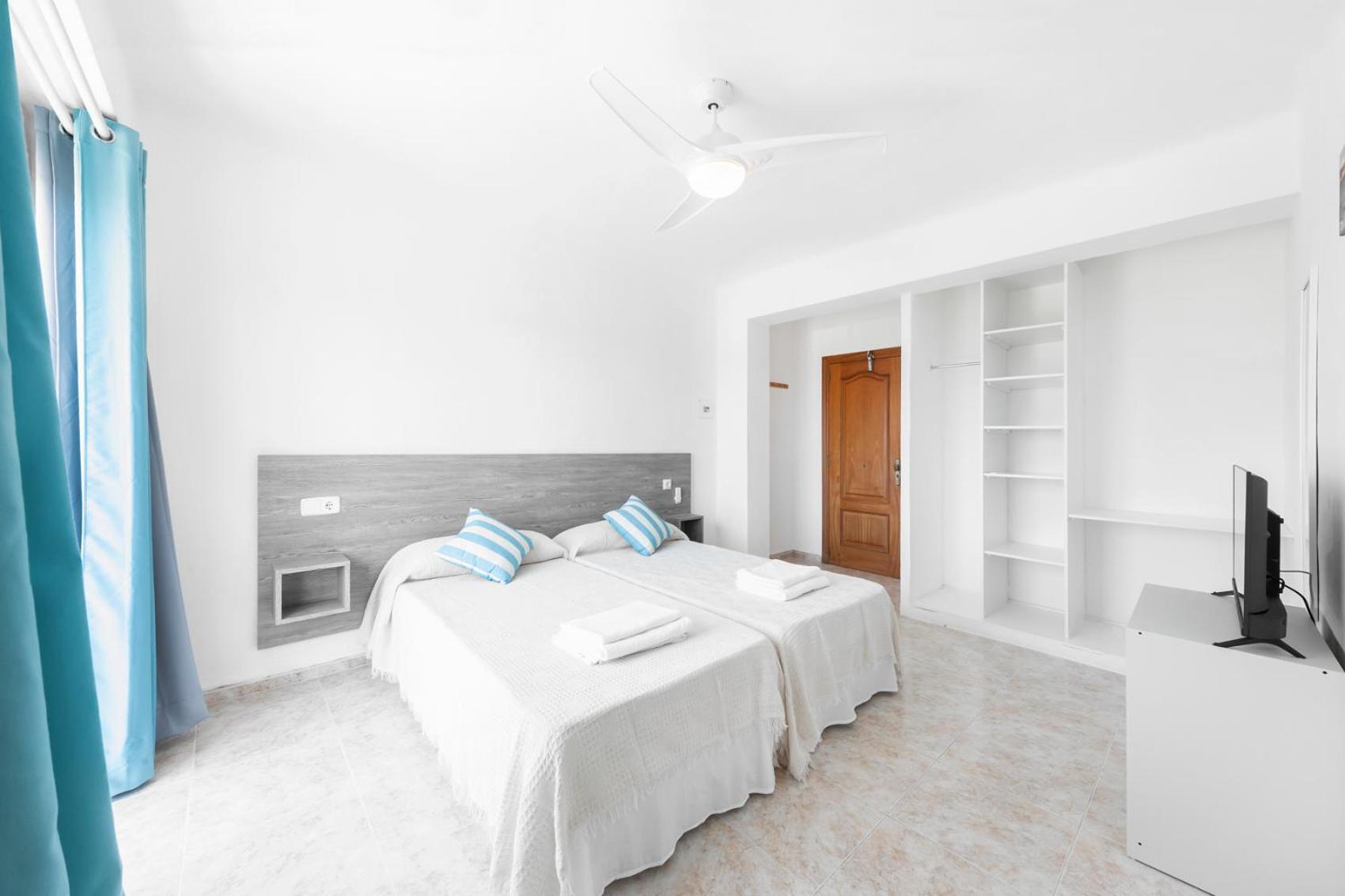 Hostal Cala Llombards Dış mekan fotoğraf